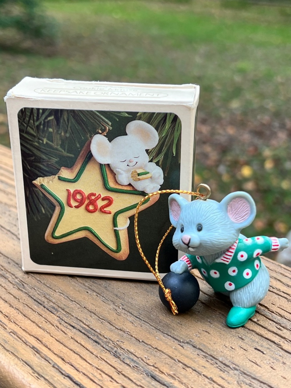 Bundle 2 adorable vintage 1980โs Christmas Mice Ornaments.
